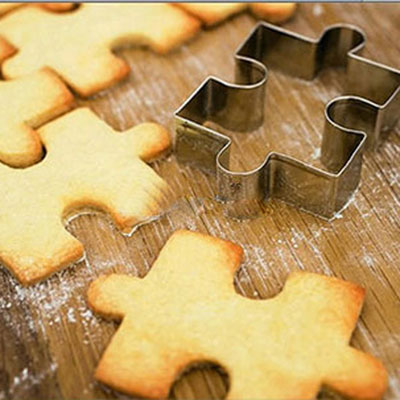 Puzzle piece cookie cutter